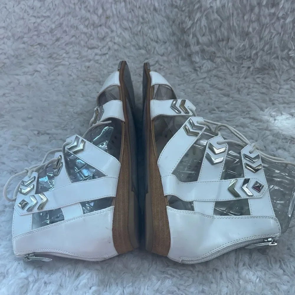 Fergie gladiator synthetic white lace up sandals with silver tone accents SZ 10